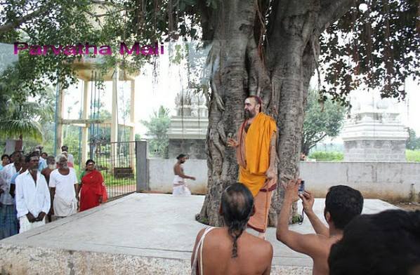 HH Vijayendra Saraswathi Shankaracharya Swamiji